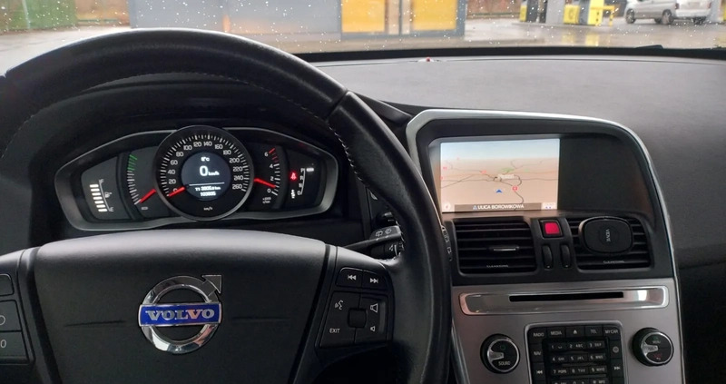Volvo XC 60 cena 85900 przebieg: 105000, rok produkcji 2017 z Poznań małe 46